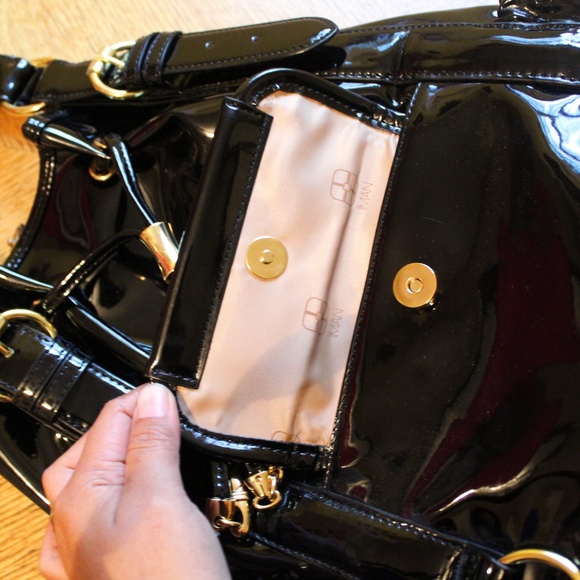 IMAN black designer faux leather bag - Picture 5 of 8